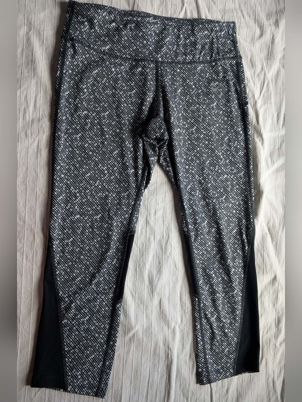 Nike Leggings Dri-fit Cropped Black White Printed Medium